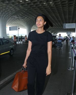 Erika Fernandez - Photos: Celebs Spotted At Airport | Picture 1868720