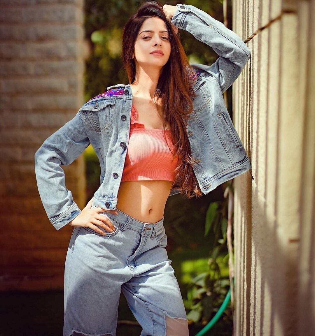Vedhika Latest Photos | Picture 1870450