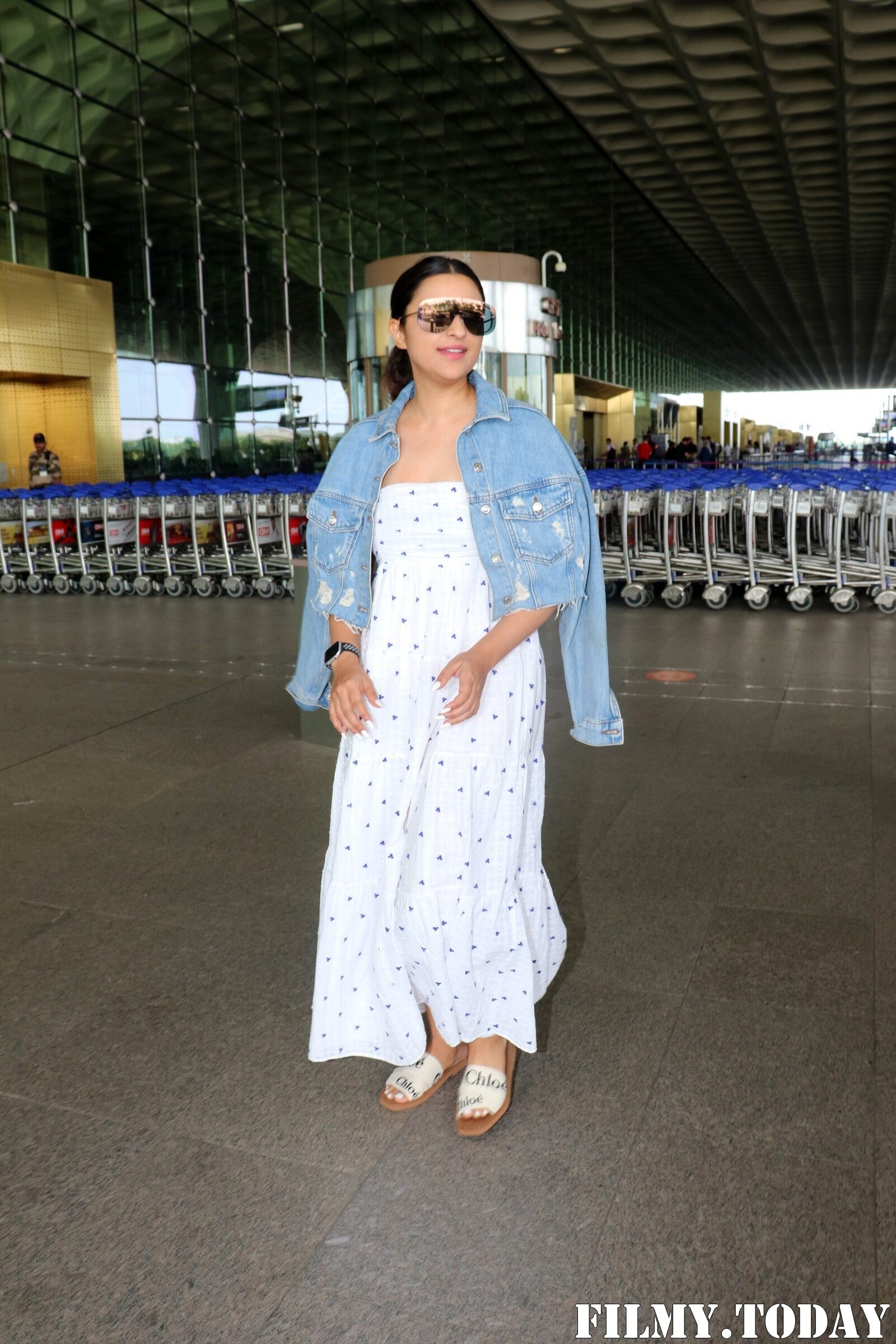 Parineeti Chopra - Photos: Celebs Spotted At Airport | Picture 1873147