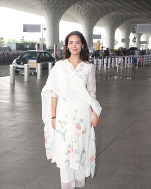 Esha Gupta - Photos: Celebs Spotted At Airport