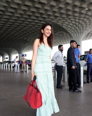 Rakul Preet Singh - Photos: Celebs Spotted At Airport | Picture 1873941