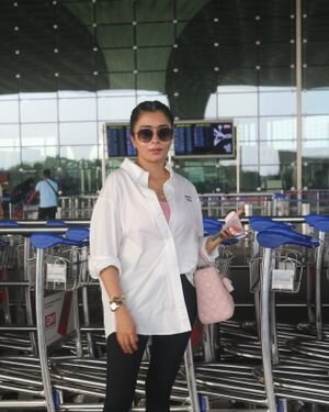 Tina Dutta - Photos: Celebs Spotted At Airport | Picture 1873934