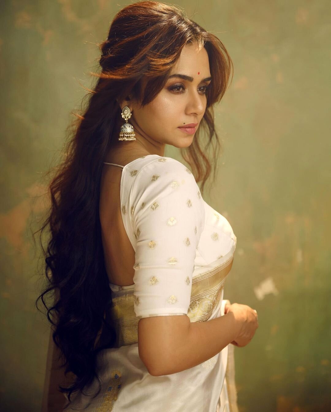 Amruta Khanvilkar Latest Photos | Picture 1875558