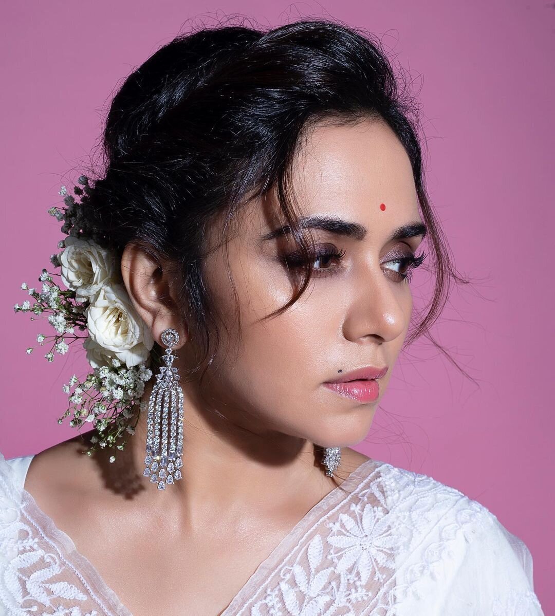 Amruta Khanvilkar Latest Photos | Picture 1875600