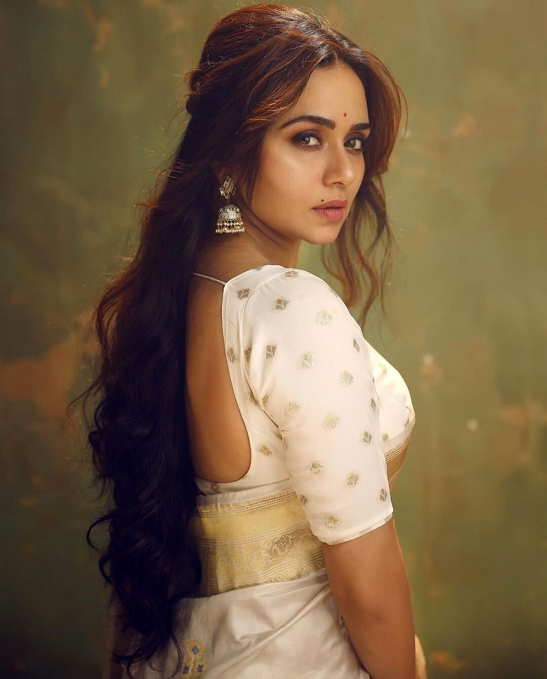 Amruta Khanvilkar Latest Photos | Picture 1875560