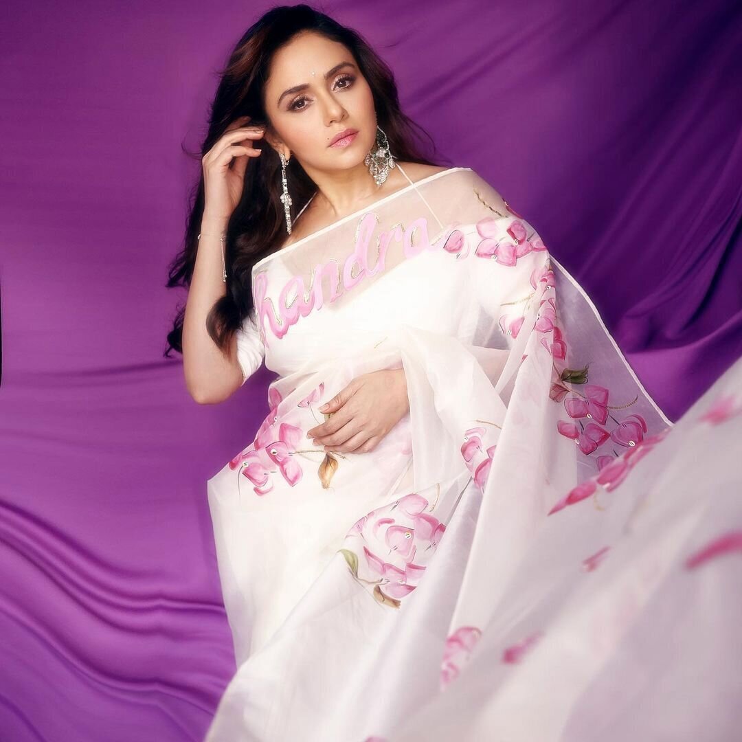 Amruta Khanvilkar Latest Photos | Picture 1875557