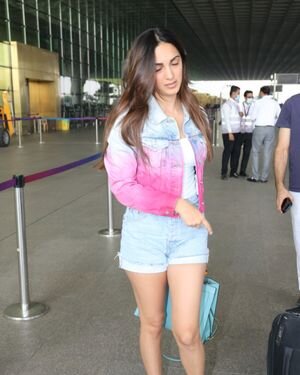 Kiara Advani - Photos: Celebs Spotted At Airport | Picture 1866329