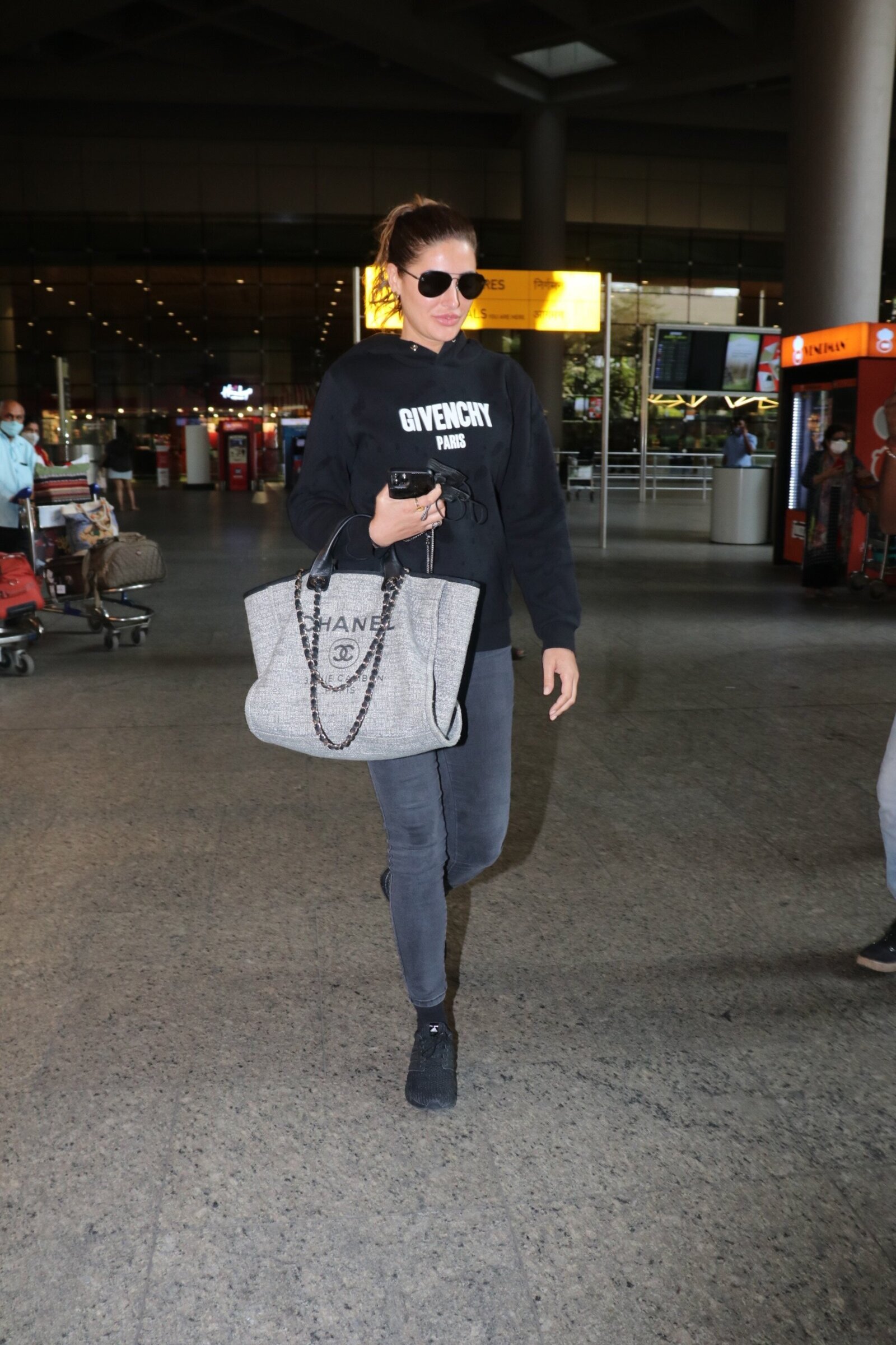 Nargis Fakhri - Photos: Celebs Spotted At Airport | Picture 1866393