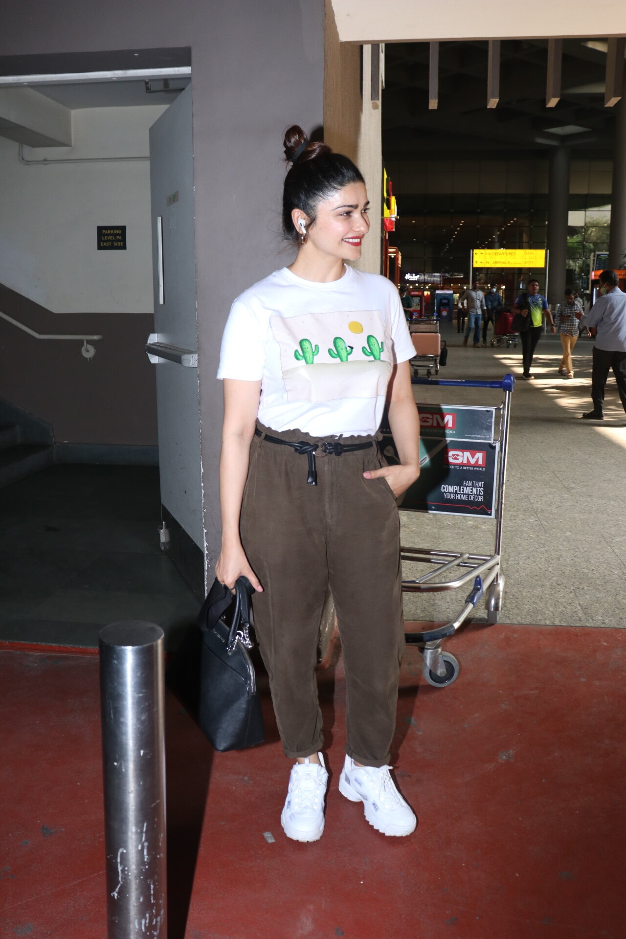 Prachi Desai - Photos: Celebs Spotted At Airport | Picture 1866385