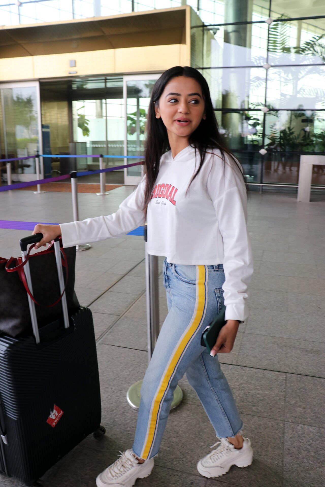 Helly Shah - Photos: Celebs Spotted At Airport | Picture 1866497