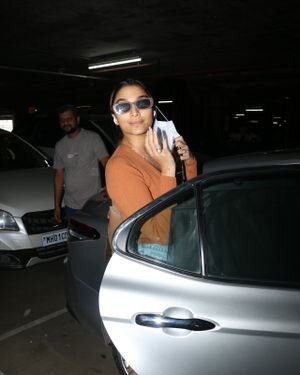 Saiee Manjrekar - Photos: Celebs Spotted At Airport | Picture 1866434