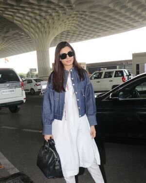 Diana Penty - Photos: Celebs Spotted At Airport | Picture 1866642