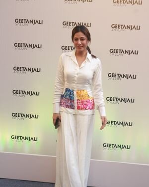 Photos: Celebs At Geetanjali Salon Launch In Bandra | Picture 1866859