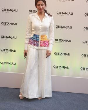 Photos: Celebs At Geetanjali Salon Launch In Bandra | Picture 1866857