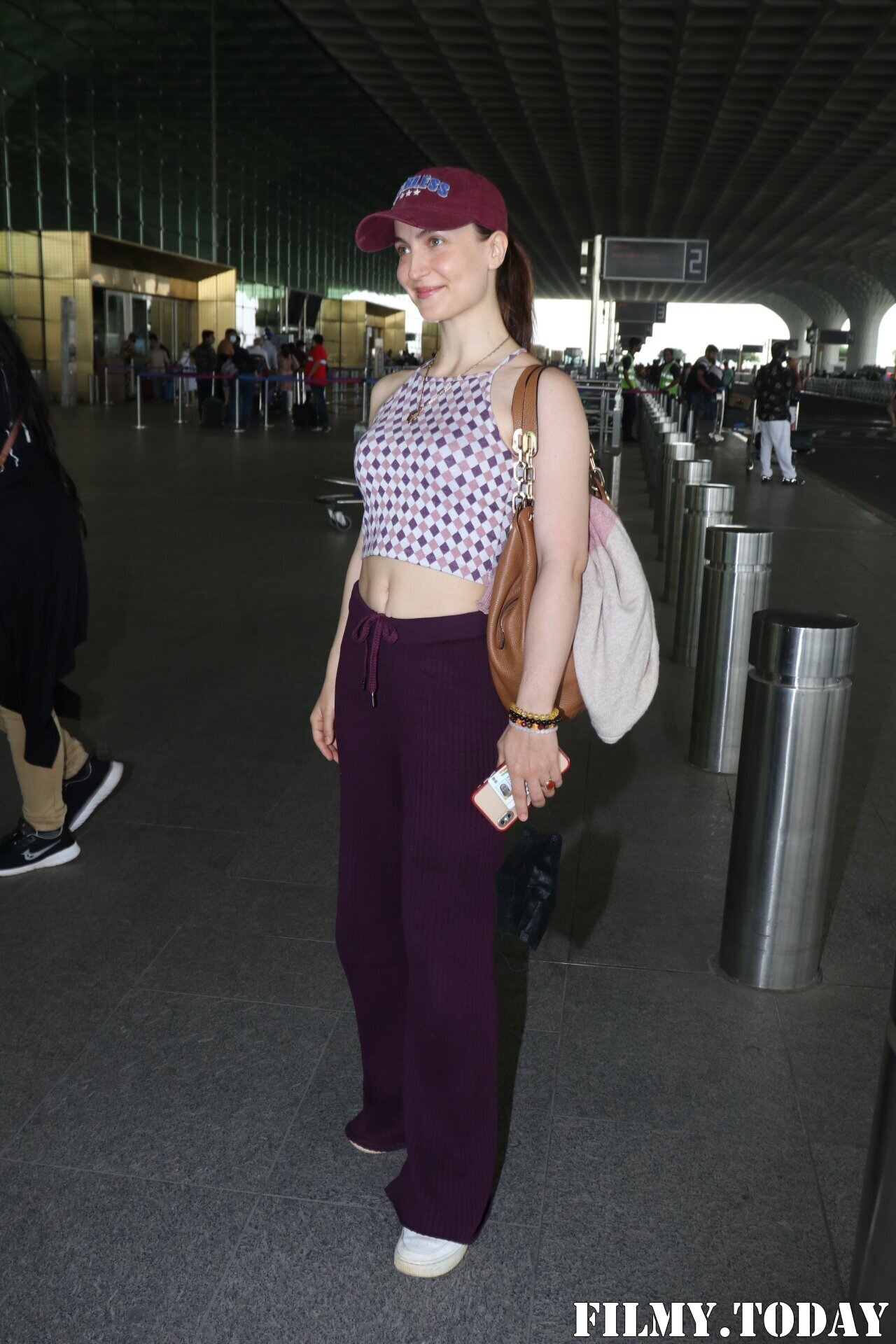 Elli Avram - Photos: Celebs Spotted At Airport | Picture 1867106