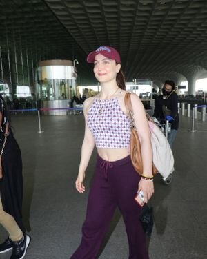 Elli Avram - Photos: Celebs Spotted At Airport | Picture 1867111