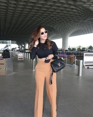 Sophie Choudry - Photos: Celebs Spotted At Airport | Picture 1867123