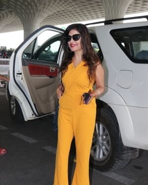 Shibani Kashyap - Photos: Celebs Spotted At Airport | Picture 1867115