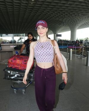 Elli Avram - Photos: Celebs Spotted At Airport | Picture 1867109