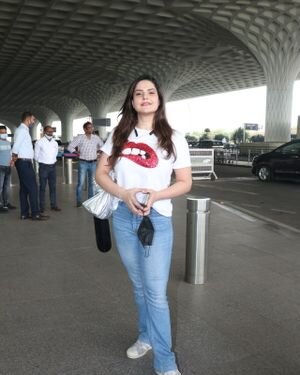 Zarine Khan - Photos: Celebs Spotted At Airport | Picture 1867155