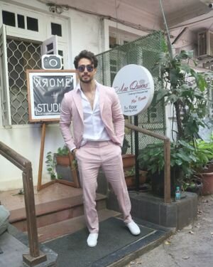 Tiger Shroff - Photos: Celebs Spotted At Bandra | Picture 1867249