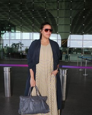 Neha Dhupia - Photos: Celebs Spotted At Airport | Picture 1867702