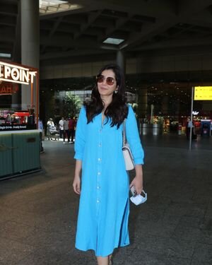 Raashi Khanna - Photos: Celebs Spotted At Airport | Picture 1867674