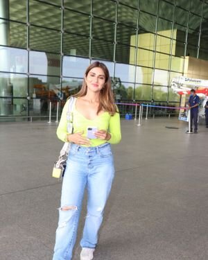 Pranutan Bahl - Photos: Celebs Spotted At Airport | Picture 1867726
