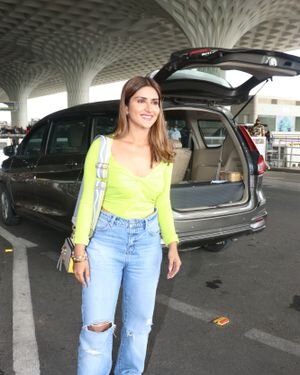 Pranutan Bahl - Photos: Celebs Spotted At Airport | Picture 1867723