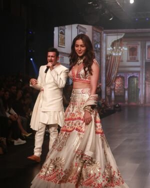 Photos: Rakul Preet Singh Ramp Walk At Bombay Times Fashion Week | Picture 1867741