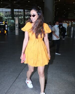 Jasmin Bhasin - Photos: Celebs Spotted At Airport | Picture 1867762