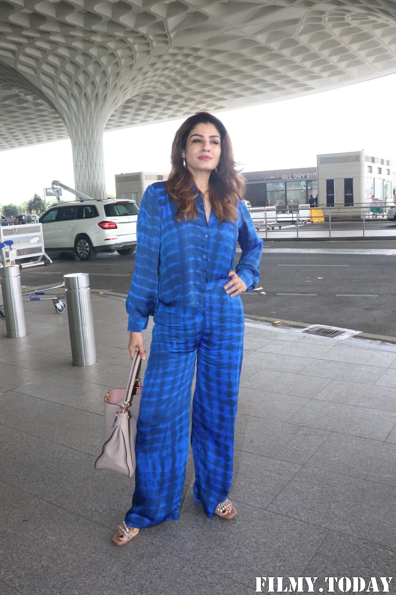 Raveena Tandon - Photos: Celebs Spotted At Airport | Picture 1867908