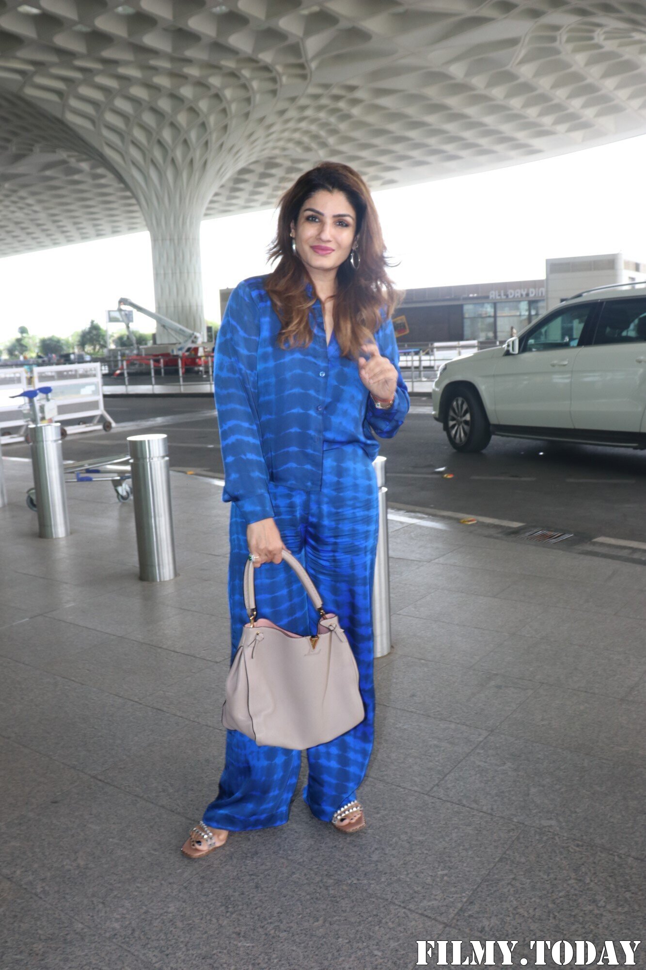 Raveena Tandon - Photos: Celebs Spotted At Airport | Picture 1867905