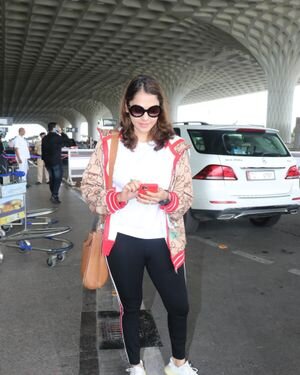 Isha Koppikar - Photos: Celebs Spotted At Airport | Picture 1867863