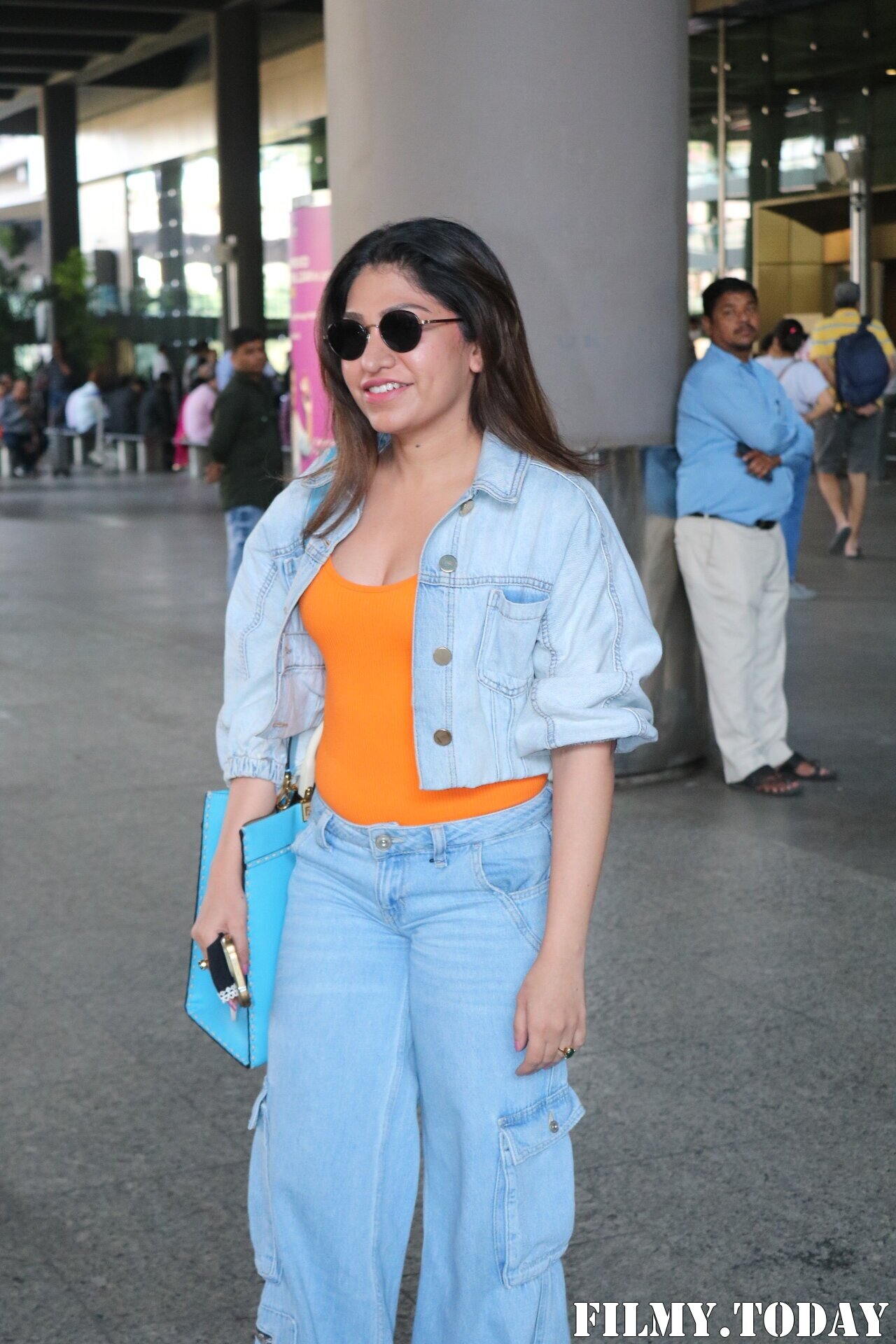 Tulsi Kumar - Photos: Celebs Spotted At Airport | Picture 1902492