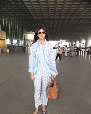 Shilpa Shetty - Photos: Celebs Spotted At Airport | Picture 1902709