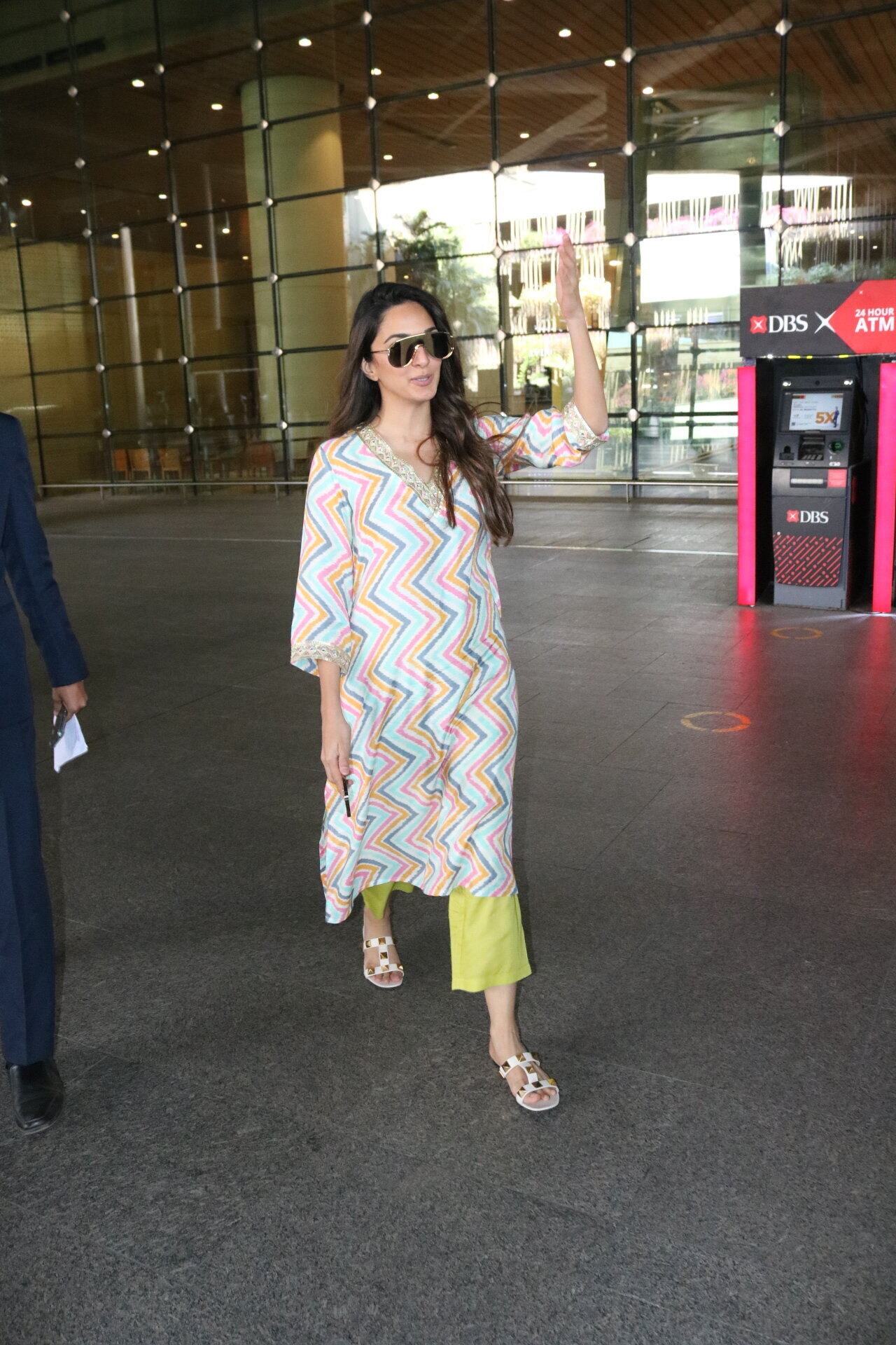 Kiara Advani - Photos: Celebs Spotted At Airport | Picture 1903044