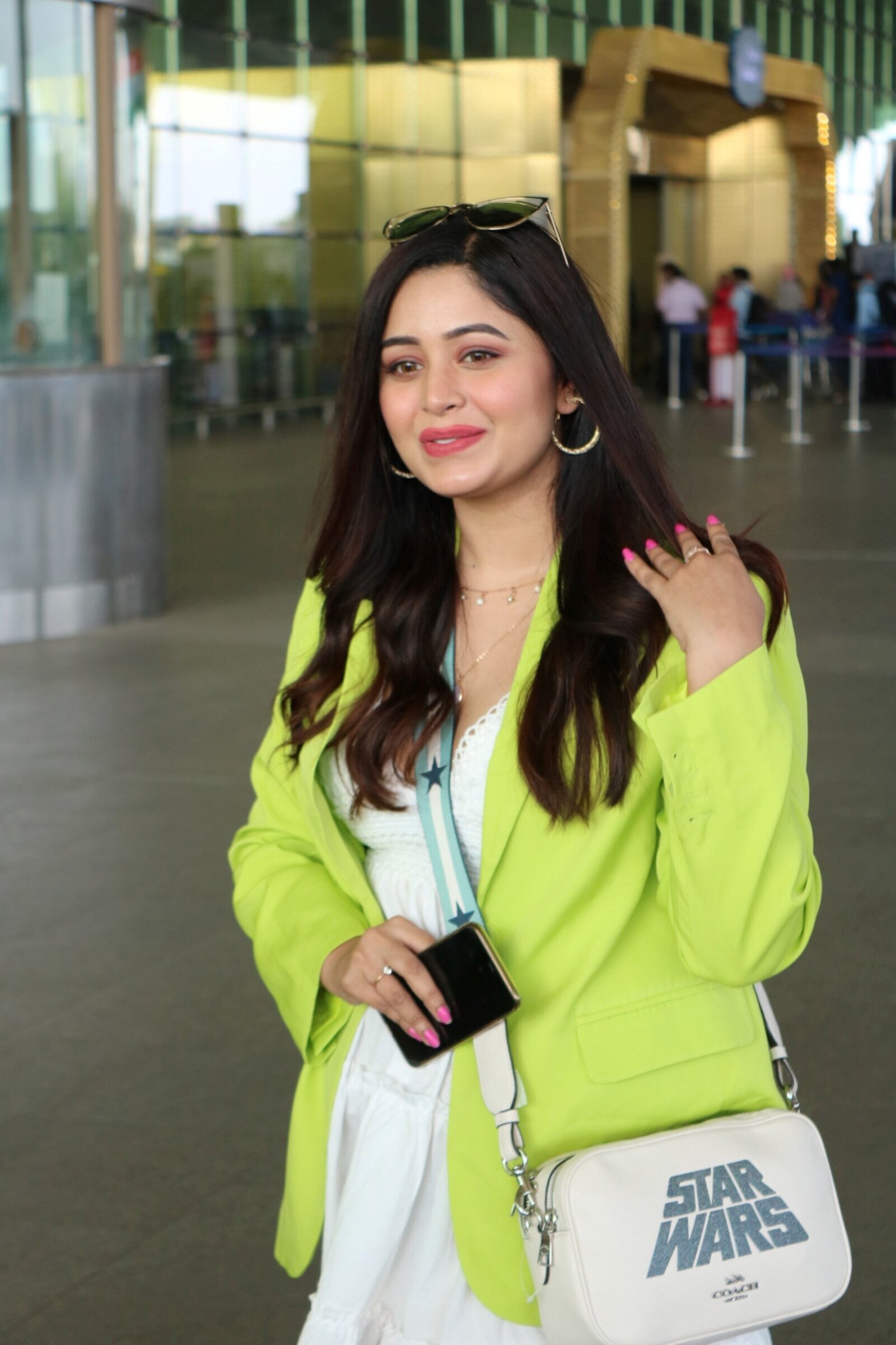 Ritabhari Chakraborty - Photos: Celebs Spotted At Airport | Picture 1903028