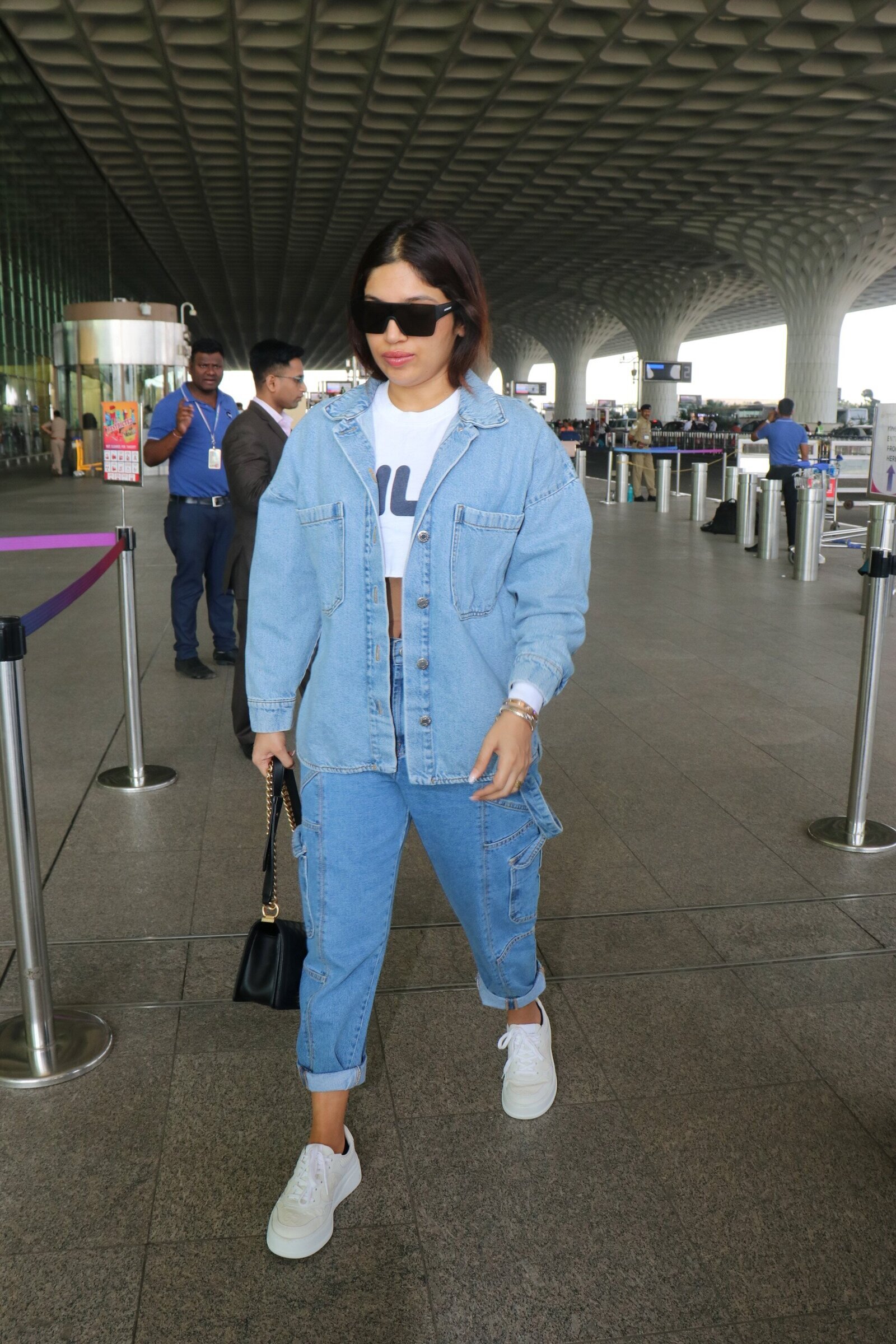Bhumi Pednekar - Photos: Celebs Spotted At Airport | Picture 1903082