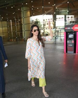 Kiara Advani - Photos: Celebs Spotted At Airport | Picture 1903044