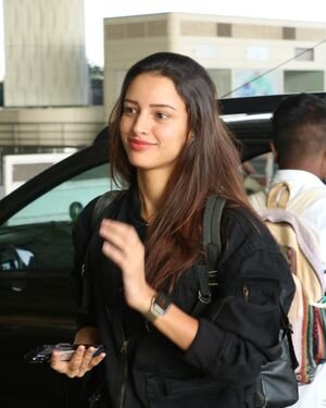 Tripti Dimri - Photos: Celebs Spotted At Airport | Picture 1903035