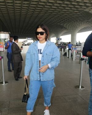 Bhumi Pednekar - Photos: Celebs Spotted At Airport | Picture 1903081
