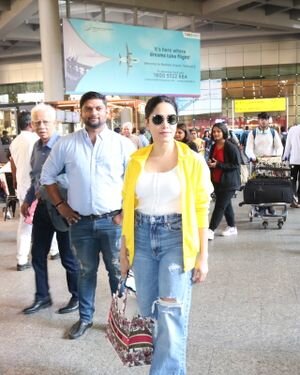 Nushrat Bharucha - Photos: Celebs Spotted At Airport | Picture 1903049