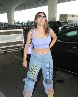 Neha Bhasin - Photos: Celebs Spotted At Airport | Picture 1903173