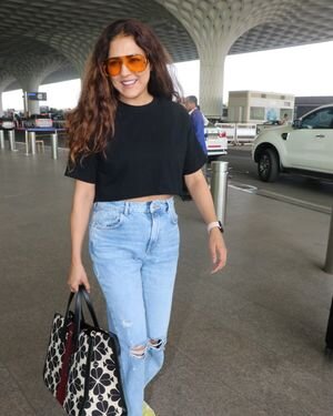 Neeti Mohan - Photos: Celebs Spotted At Airport | Picture 1903149