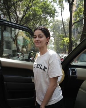 Ananya Panday - Photos: Celebs Spotted Outside Yoga Class | Picture 1903190