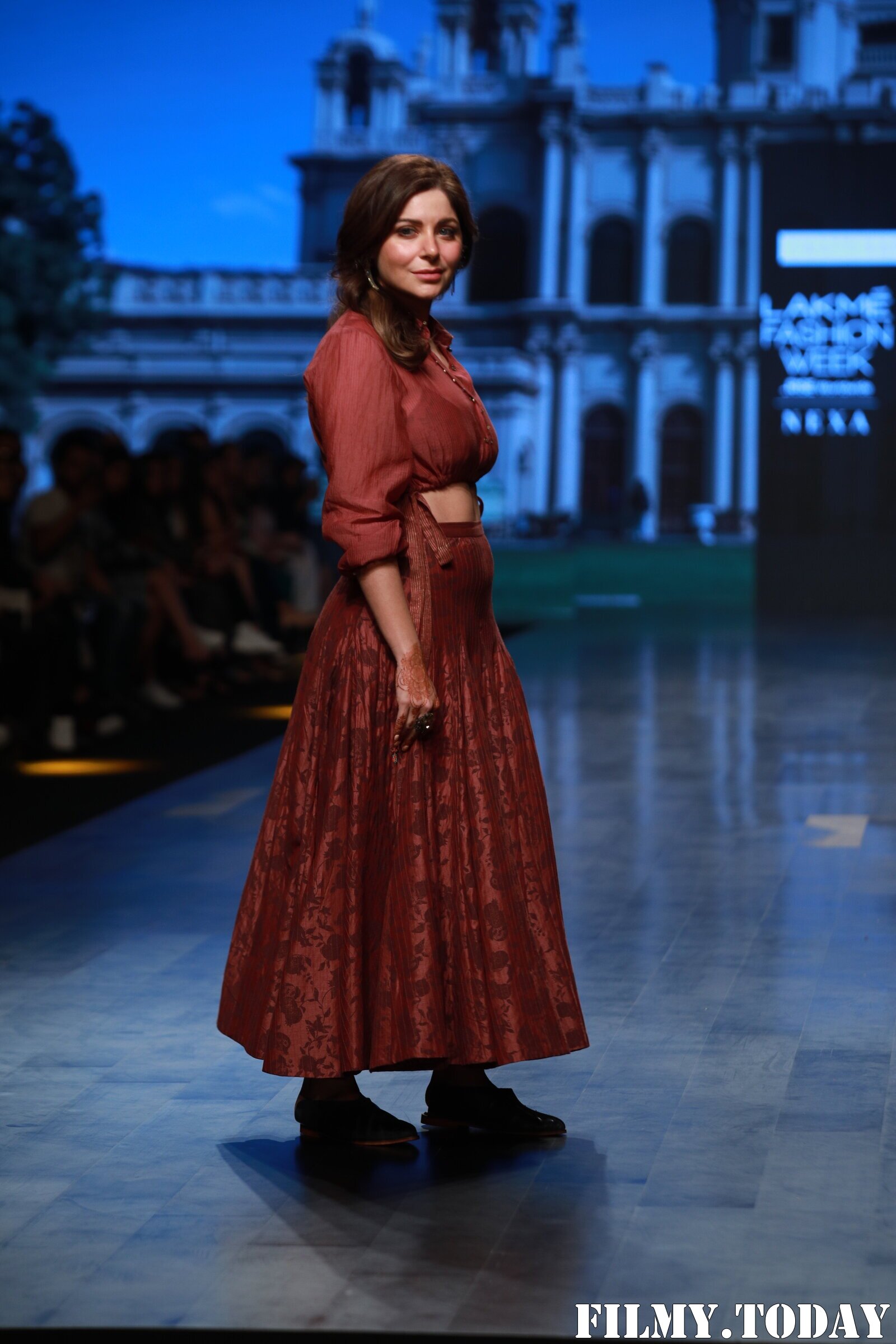 Kanika Kapoor - Photos: Celebs At Lakme Fashion Week 2022 | Picture 1893593
