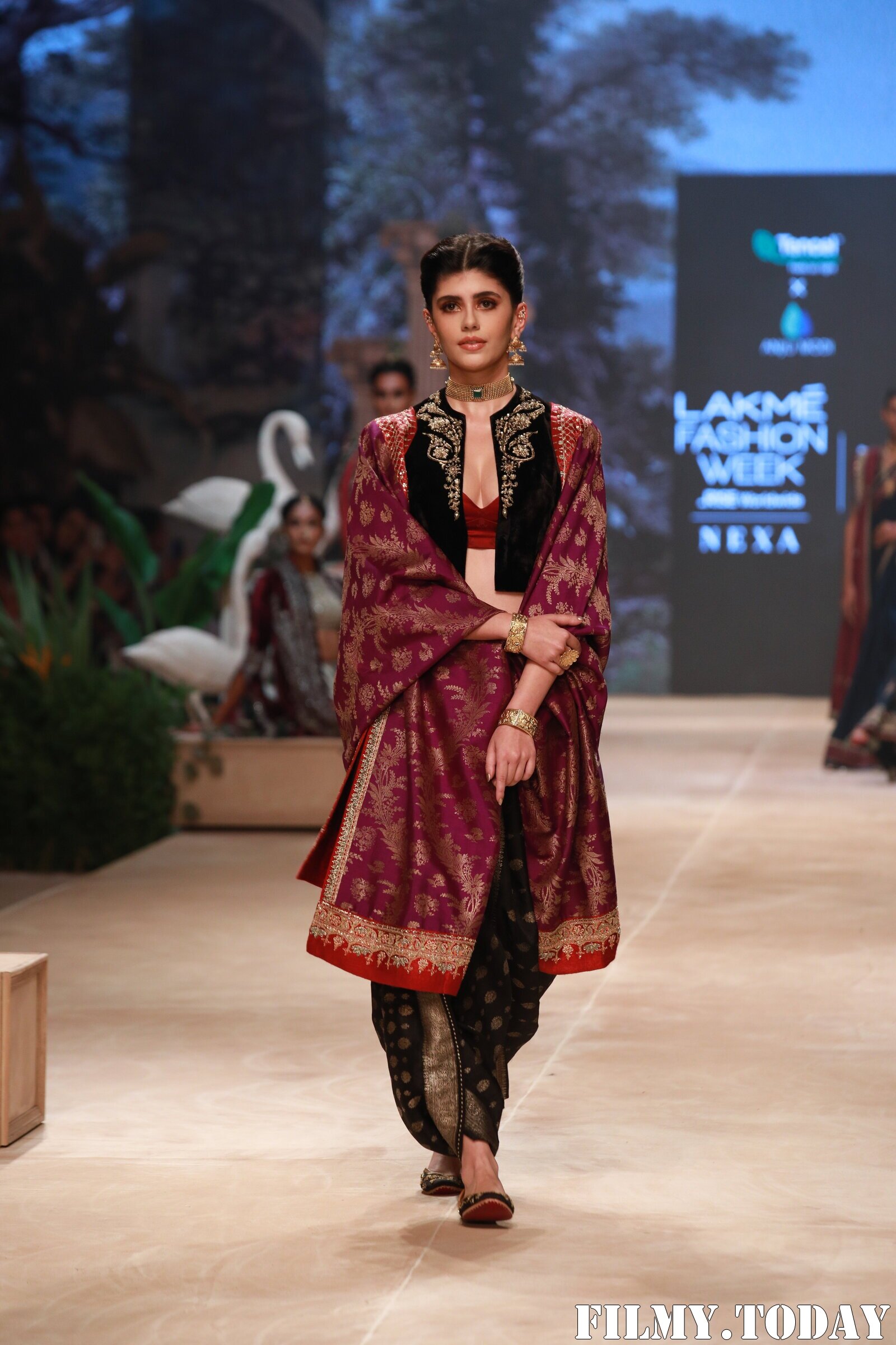 Sanjana Sanghi - Photos: Celebs At Lakme Fashion Week 2022 | Picture 1893609