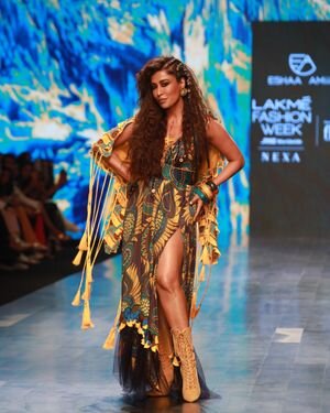 Chitrangada Singh - Photos: Celebs At Lakme Fashion Week 2022 | Picture 1893628