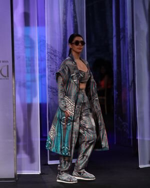 Warina Hussain - Photos: Celebs At Lakme Fashion Week 2022 | Picture 1893595